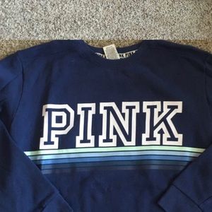 Comfy and cute Victoria’s Secret pink crewneck